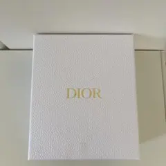 DIOR ホワイト ギフト箱