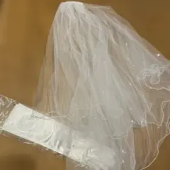 ビーズ装飾付きホワイトウェディングベール