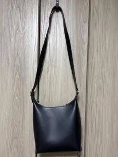 【即購入⭕️】UNIQLO ユニクロレザータッチスクエアショルダーバッグ ブラック