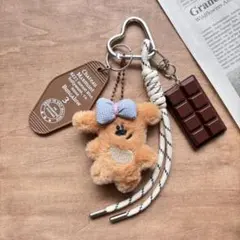 じゃらじゃらキーホルダー❣️くま チャーム ホワイト パラコード リボン ギフト