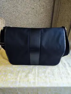 COACH メッセンジャーバック ショルダーバッグ ブラック