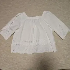 GU　ホワイト レース装飾 七分袖ブラウス