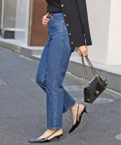 Item thumbnail for item 80682fa6-b9d4-4863-bcef-32b35cd7b5dd