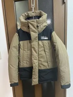 極美品　FIRSTDOWN ダウンジャケット ベージュ/ブラック　F842502