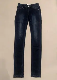 Item thumbnail for item ba346f6f-f9eb-4a74-b249-ecd5260f884b