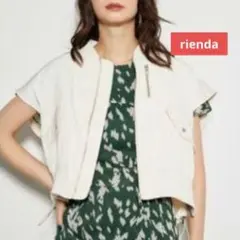 ✨美品✨ rienda スリーブレスMA-1 ベスト ジレ（アイボリー）