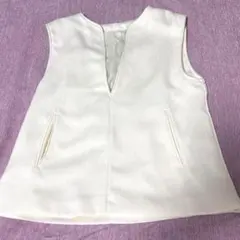 センスオブプレイス キーネックパイピングジレ ホワイト ベスト