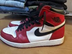 Nike Air Jordan 1 赤白ハイカットスニーカー
