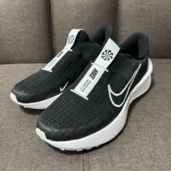 NIKE インタラクト ラン イージー オン ブラック/ホワイト 26.5
