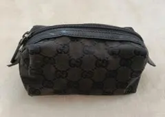 GUCCI　GG柄　ポーチ　ブラックのサムネイル