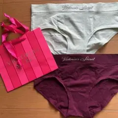 ① VICTORLA’S SECRET ビクトリアシークレット　2枚セット