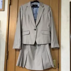 美品✨グレーベージュ11号スーツ