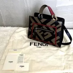 FENDI フェンディ ラナウェイ ハンドバッグ 2wayズッカ柄 ビッグロゴのサムネイル