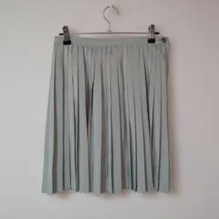 UNITED COLORS OF BENETTON.　膝上　くすみカラー　ドット