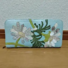 完売品】【未使用級】シビラ RAMO 花刺繍 二つ折り財布 牛革 - メルカリ