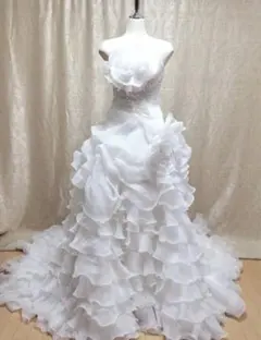 ウエディングドレス フリルドレスM〜Lサイズ超美品