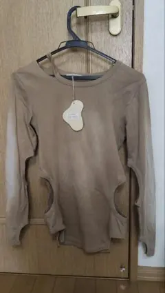 Little $uzie 長袖 カットソー ベージュのサムネイル