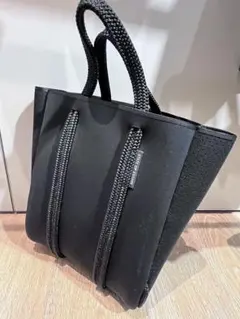 Item thumbnail for item 21fd07de-03ce-48ad-adb5-d310903fb29b