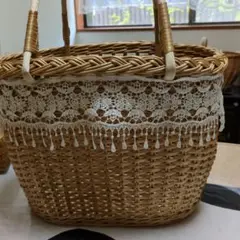 レース付きナチュラルバスケット