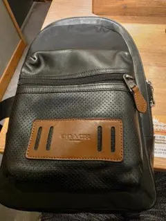 COACH ブラック スリングバッグ