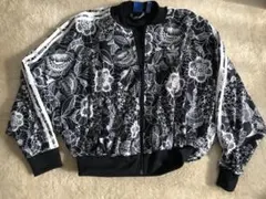 adidas 花柄バルーン型　トラックトップ
