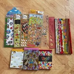 平成　文房具　まとめ売り　ディズニー　サンリオ　シール　メモ帳　鉛筆