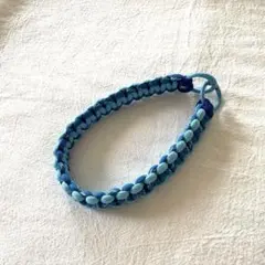 スマホストラップ　パラコード （ブルー×ライトブルー）