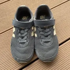 New Balance グレー スニーカー