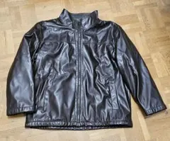 ダークブラウン エコレザースタンドカラージップアップジャケット　内側ボアフリース