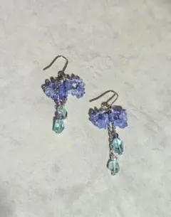 紫陽花カラーのドロップピアス