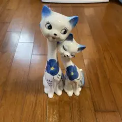 GW特価』青い花のデザイン 猫の置物 - メルカリ
