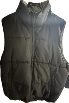 ダウンベスト ブラック　グレー　リバーシブル　ドローコード付き