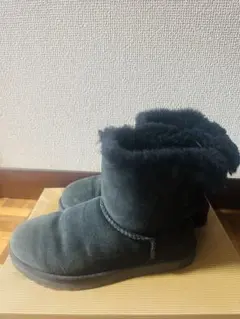 ※本日限定※UGG ブラックスエード リボンムートンブーツ 23cm（箱あり）