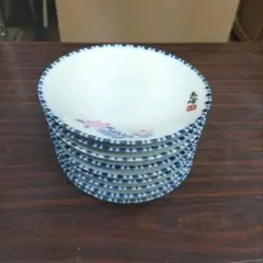 新品未使用　有田焼　花柄デザインのお皿10枚セット　中皿　直径約16.5センチ