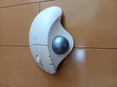 Logitech ERGO M575 トラックボール本体