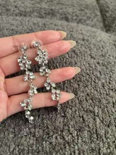 ロングピアス　キラキラ　ブライダルアクセサリー　結婚式