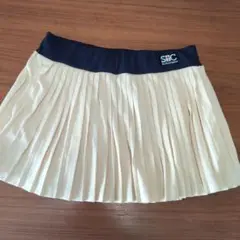 St. Christopher プリーツスカート クリーム色
