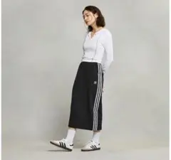 新品　adidas ニットスカート 3本ライン 黒　タイトスカート