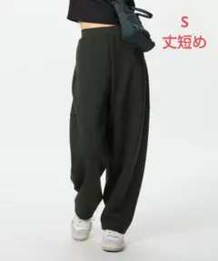 UNIQLO　ドライスウェットカーブパンツ　丈短め　ダークグリーン　Sサイズ