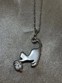 MJC 三菱ジュエリーフェア ネックレス　ネコとボール