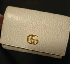 GUCCI グッチ　名刺いれ　汚れあり 白　本物のサムネイル