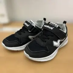 MadFoot! キッズ用シューズ　18.5cm EEE 軽量
