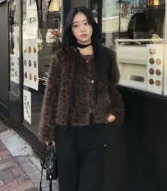 emmy ゴールドボタンファータッチレオパードコート