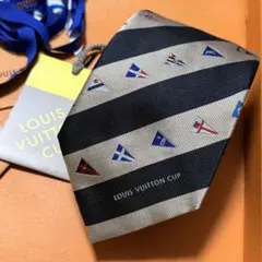 新品❗️箱紙袋セット✨LOUIS VUITTON ヴィトンネクタイ　LVネクタイ