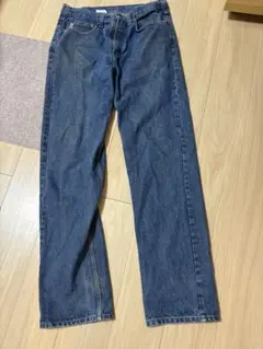 Carhartt ダークブルー ストレートジーンズ
