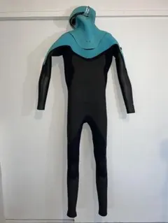 BILLABONG セミドライ　フード付き　5x3