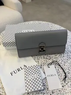フルラ FURLA 長財布 グレー　長財布