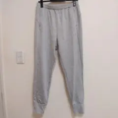 新品未使用PUMA グレー トレーニングパンツM