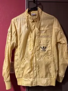 adidas イエロー ナイロンジャケット