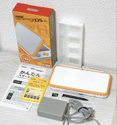 new Nintendo 2DS LL ホワイト/オレンジ